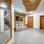 Mirror Здравен курорт Смолян
